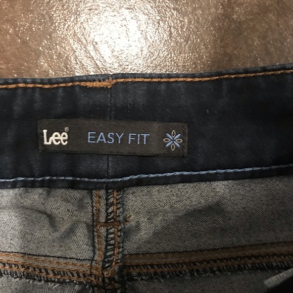 Lee Easy Fit NWOT Jeans Sz 4 - Picture 6 of 7